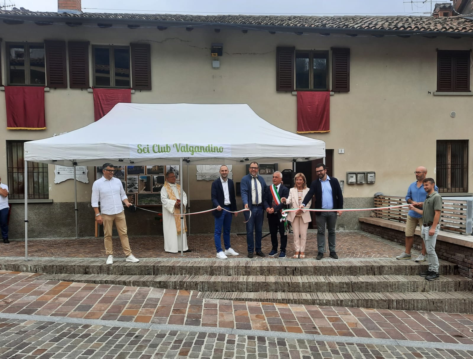 Barzizza Inaugurata La Nuova Piazza Riqualificata Myvalley It Notizie