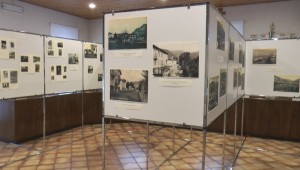 La mostra fotografica allestita presso la sala consigliare di Castione della Presolana