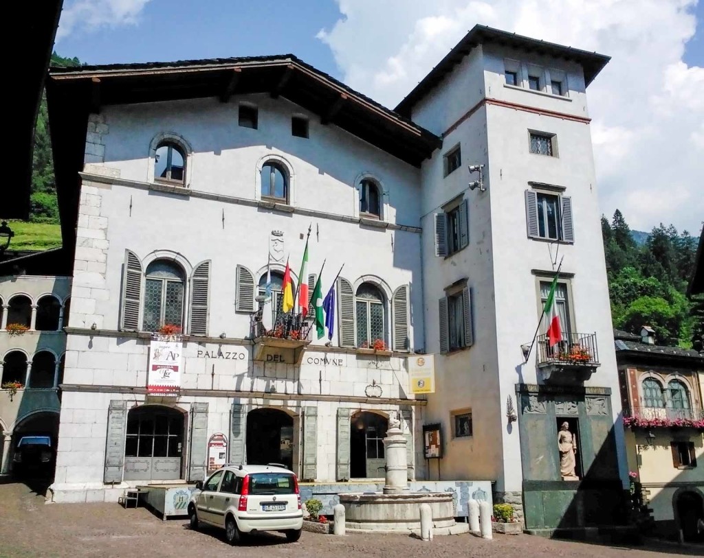 Palazzo comunale Gromo