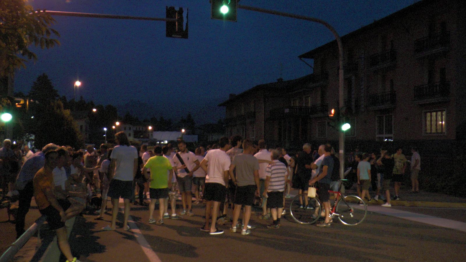 Rovetta proteste in strada contro l'arrivo dei richiedenti asilo