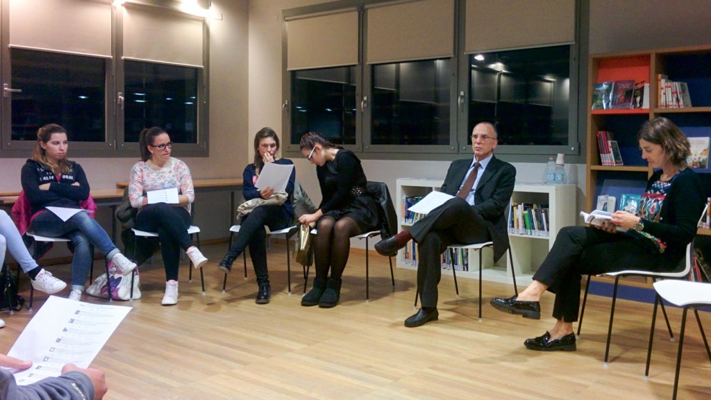 L'incontro con il filosofo Renato Pettoello in biblioteca a Clusone