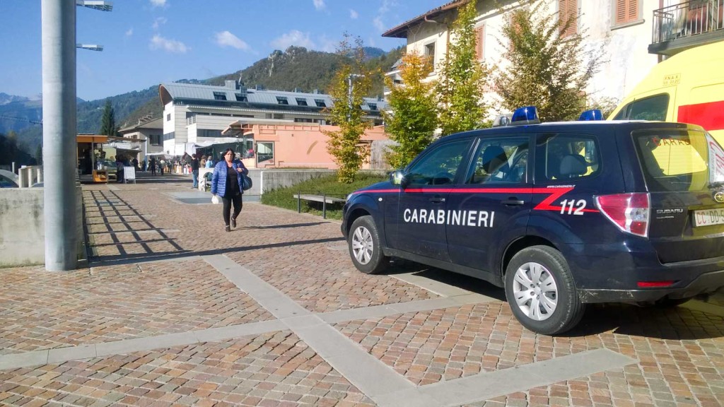 Carabinieri, Piazza Manzù