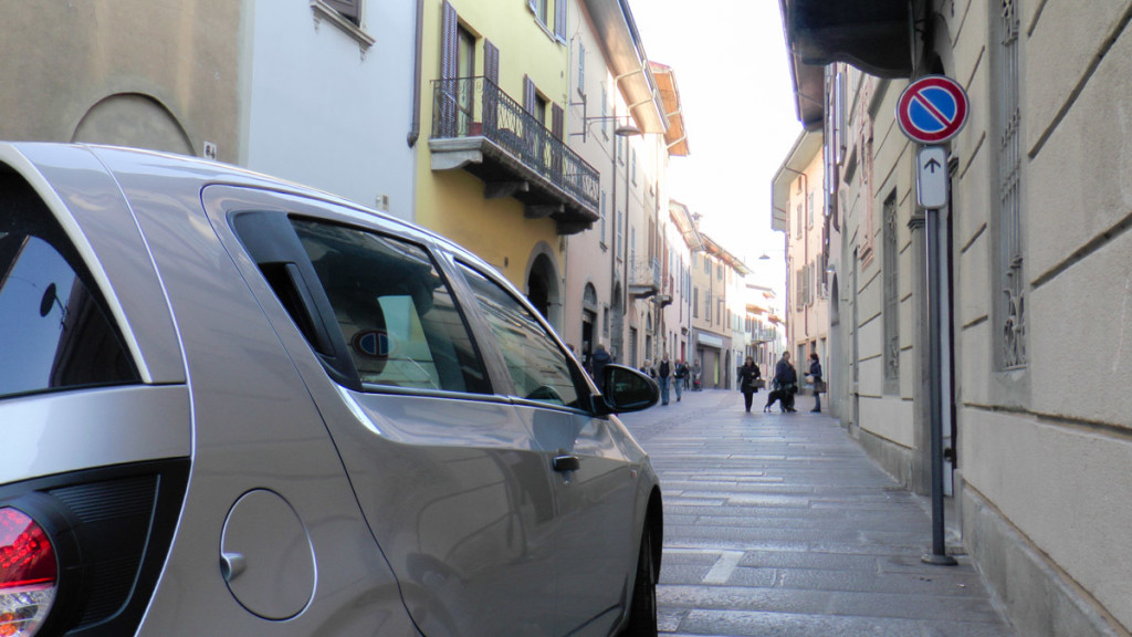 Si cerca la soluzione anche per i parcheggi