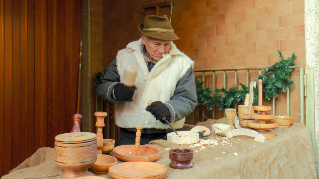 Un artigiano al lavoro