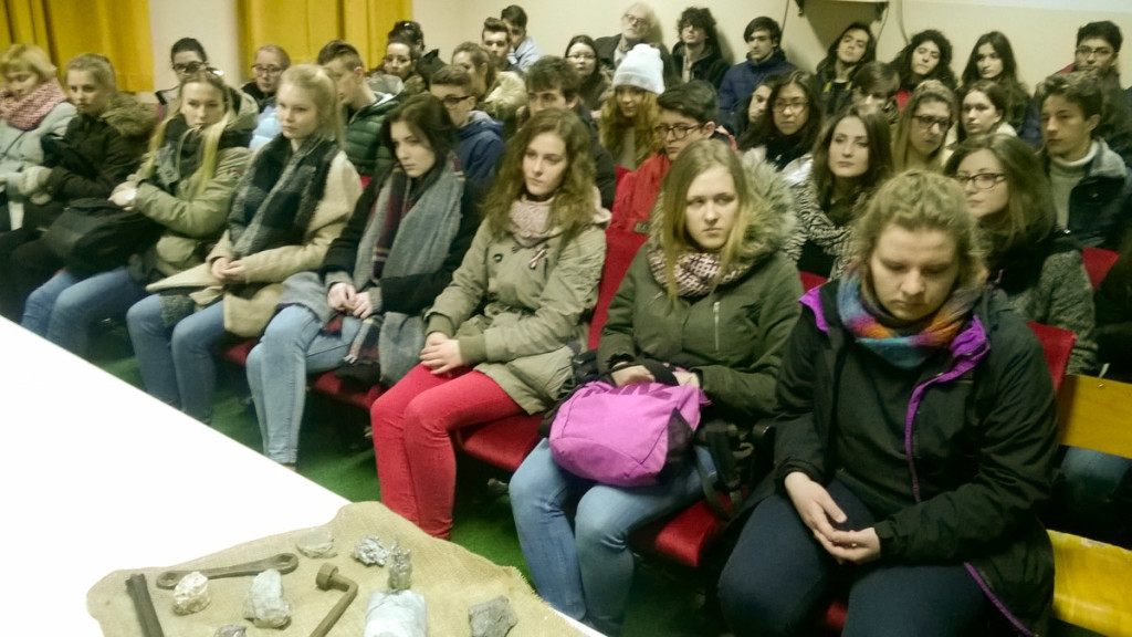 Studenti stranieri in visita all'Ecomuseo delle miniere di Gorno