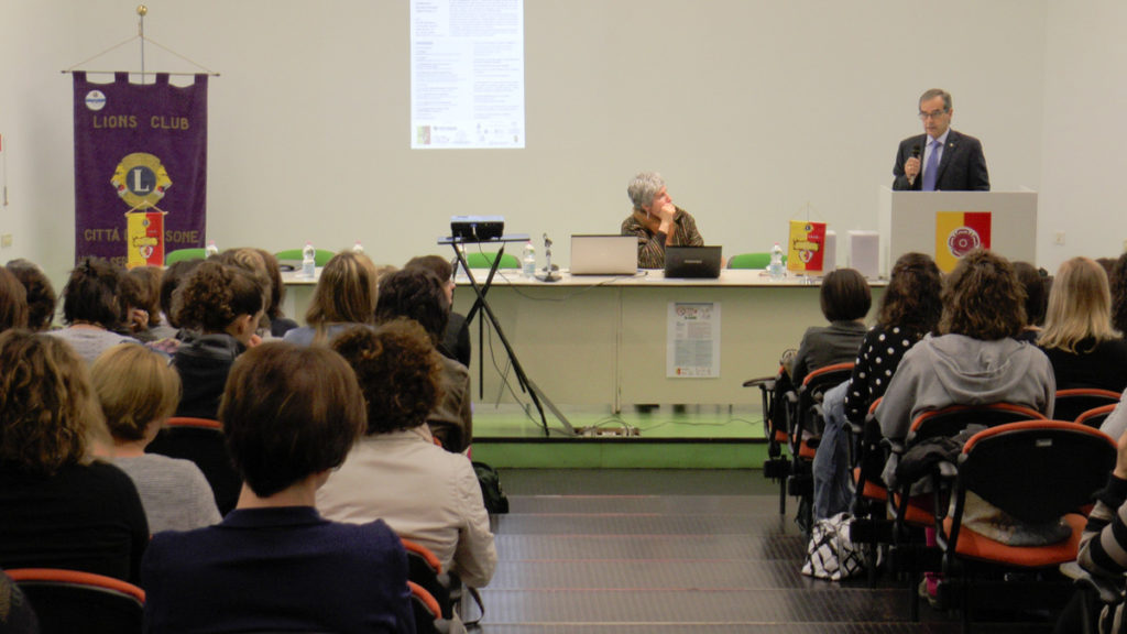 La presentazione del progetto questa mattina all'auditorium delle scuole elementari di Clusone