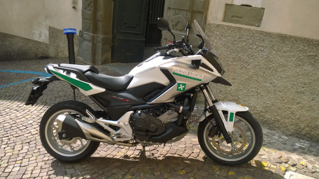 Nuova moto polizia locale Clusone-2