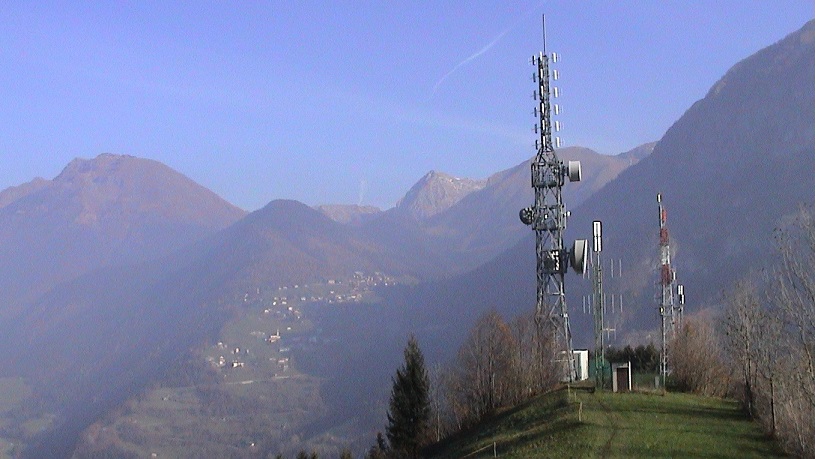 Ripetitori tv in montagna. Antenna 2 sta per passare sul canale 84
